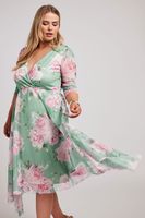 yours london vestido verde de flores rosas con bajo asimetrico mujer curvy y tallas grandes yours london