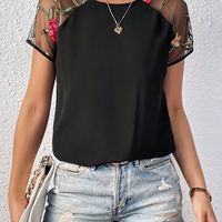 blusa de malla con estampado floral en contraste elegante blusa de manga corta con cuello redondo ropa de mujer