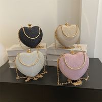 bolso de mano en forma de corazon mini para el baile de promocion con cadena brillante bolso cruzado para mujeres caja de mano para bodas y fiestas ideal para usar en carnaval