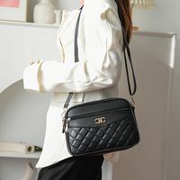 bolso de hombro acolchado de moda bolso de hombro de pu de moda bolso de mano casual para mujer y bolso para telefono