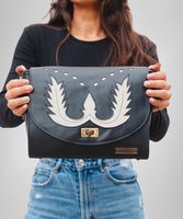 clutch club negro  nobuck bone