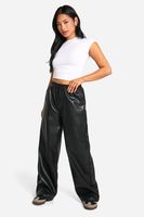 pantalon petite de pernera ancha y cuero sintetico con cordon elastico negro