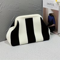 bolso de ganchillo a rayas para mujeres bolso de mano de moda con bloques de color bolsa portatil de almacenamiento de maquillaje