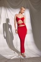 vestido maxi de tirantes con abertura rojo