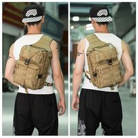 bolso de pecho extra grande para hombres ideal para montanismo y ciclismo resistente al agua y con estampado de camuflaje perfecto para llevar equipo de fotografia