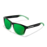 gradiant blackgreen - green polarized