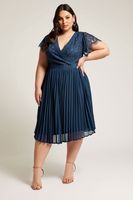 yours london vestido plisado azul marino con escote cruzado mujer curvy y tallas grandes yours london