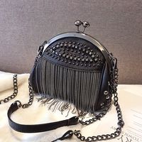 bolso de mano con cierre de beso de moda de nicho bolso de cadena de hombro con decoracion de borlas de remaches novedosos para mujeres