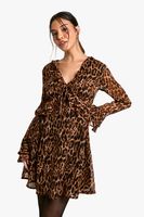 vestido mini de leopardo con volante en las mangas brown