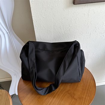 Bolso De Hombro De Gran Capacidad En Color Negro, Versátil Y Combinable Con Todo, Bolso Cruzado Sencillo Para Deportes