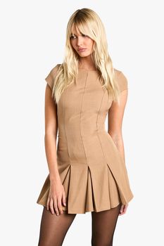 Vestido Mini Plisado Con Mangas Casquillo, Beige